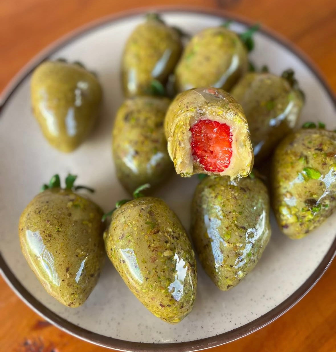 Strawberry of Love – Pistachio Brigadeiro